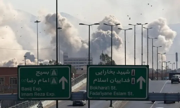 في اليوم الـ17 للحرب: ضربات متبادلة وتصاعد المخاوف من اتساع رقعة الصراع